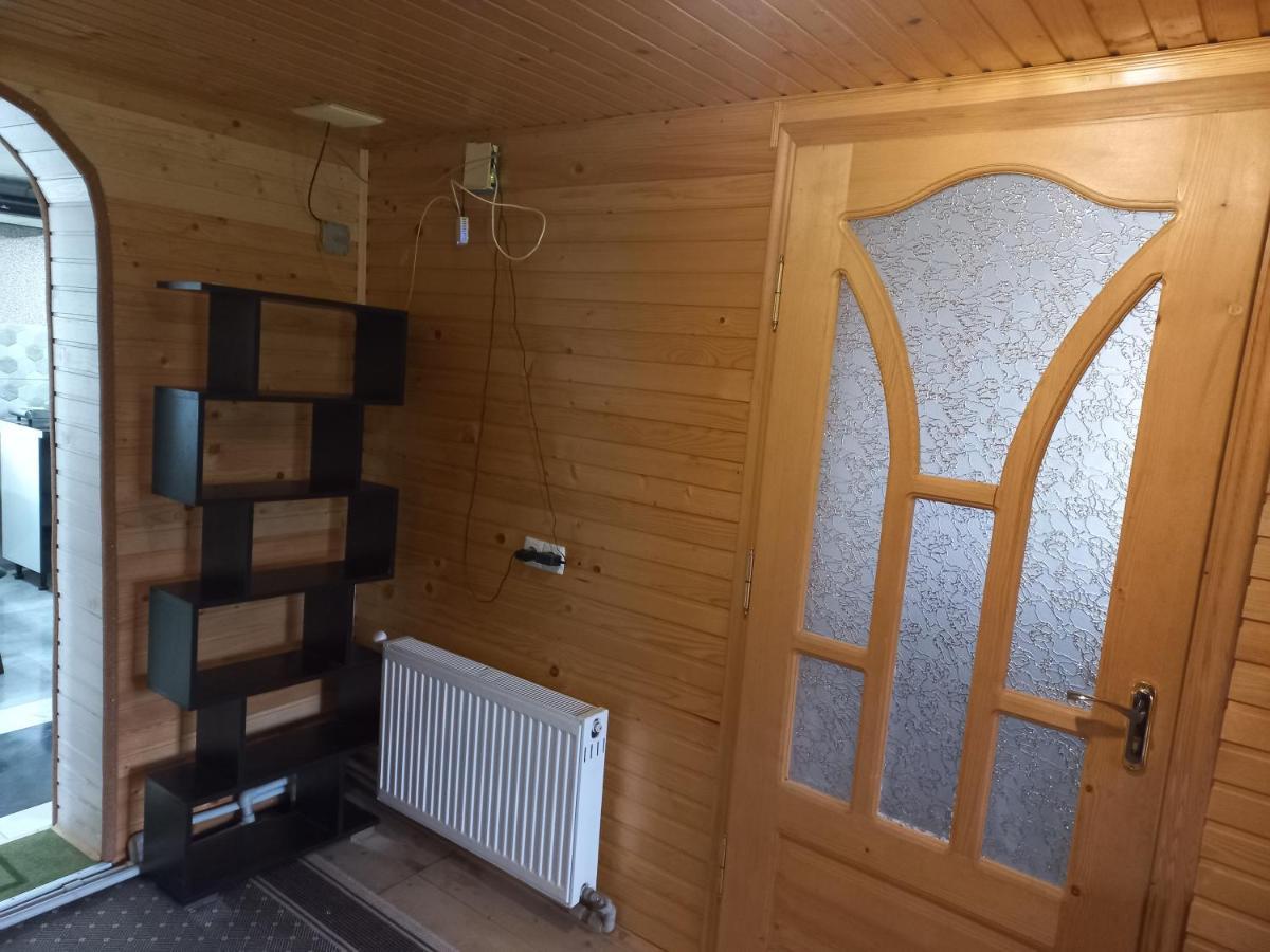 Садиба Федорчуків За Рікою Şeşorî Exterior foto